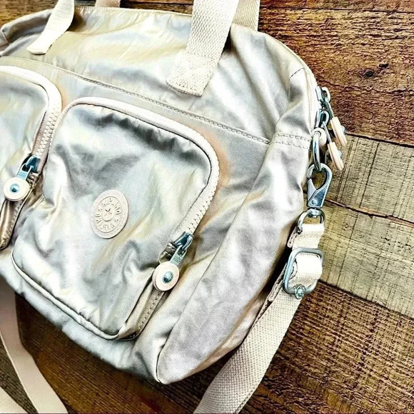 NWOT Kipling Jayla Travel Tote Duffle Metallic Crossbody - Picture 5 of 12